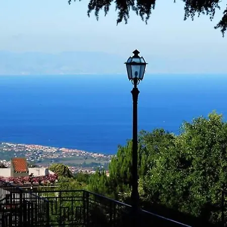 Al Palazzetto Di Apartment *