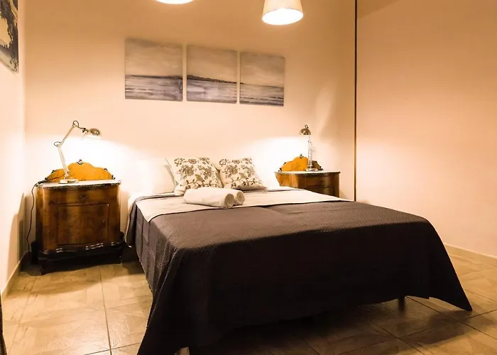 Al Palazzetto Di Apartment